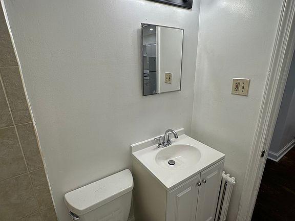 4th image of 1357 Adams St NE APT 4