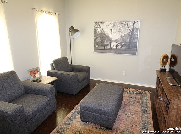 3rd image of 18130 Camino Del Mar