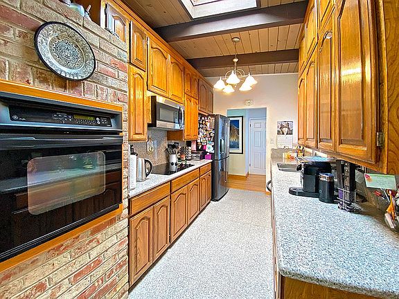 2nd image of 130 Eldorado Ct
