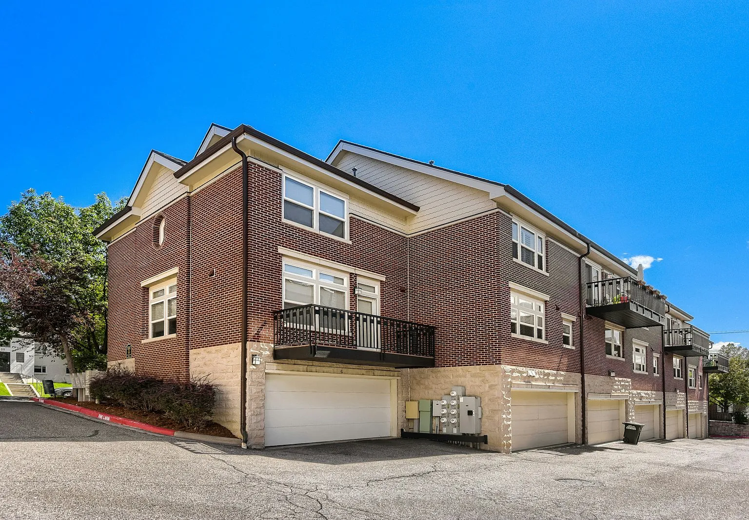 15 North Jackson Street Unit C — Photo 3