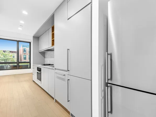 550 Vanderbilt Avenue image 11 of 30