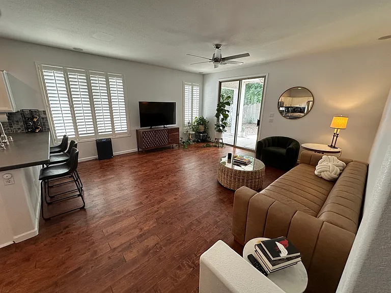 3623 E Linda Ln — Photo 9