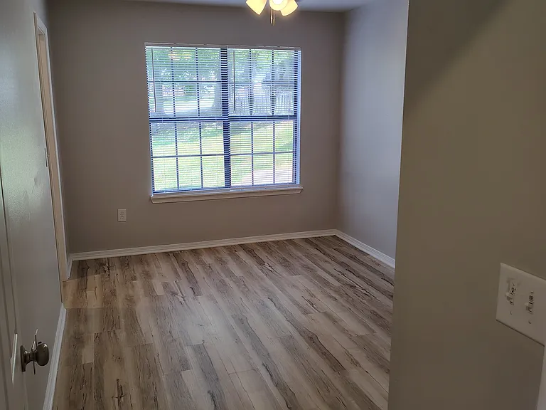 1065 N Lindell Ave #1 — Photo 7