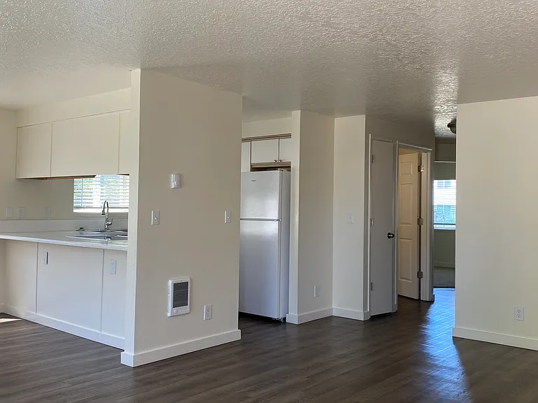 Willow Place — Photo 1