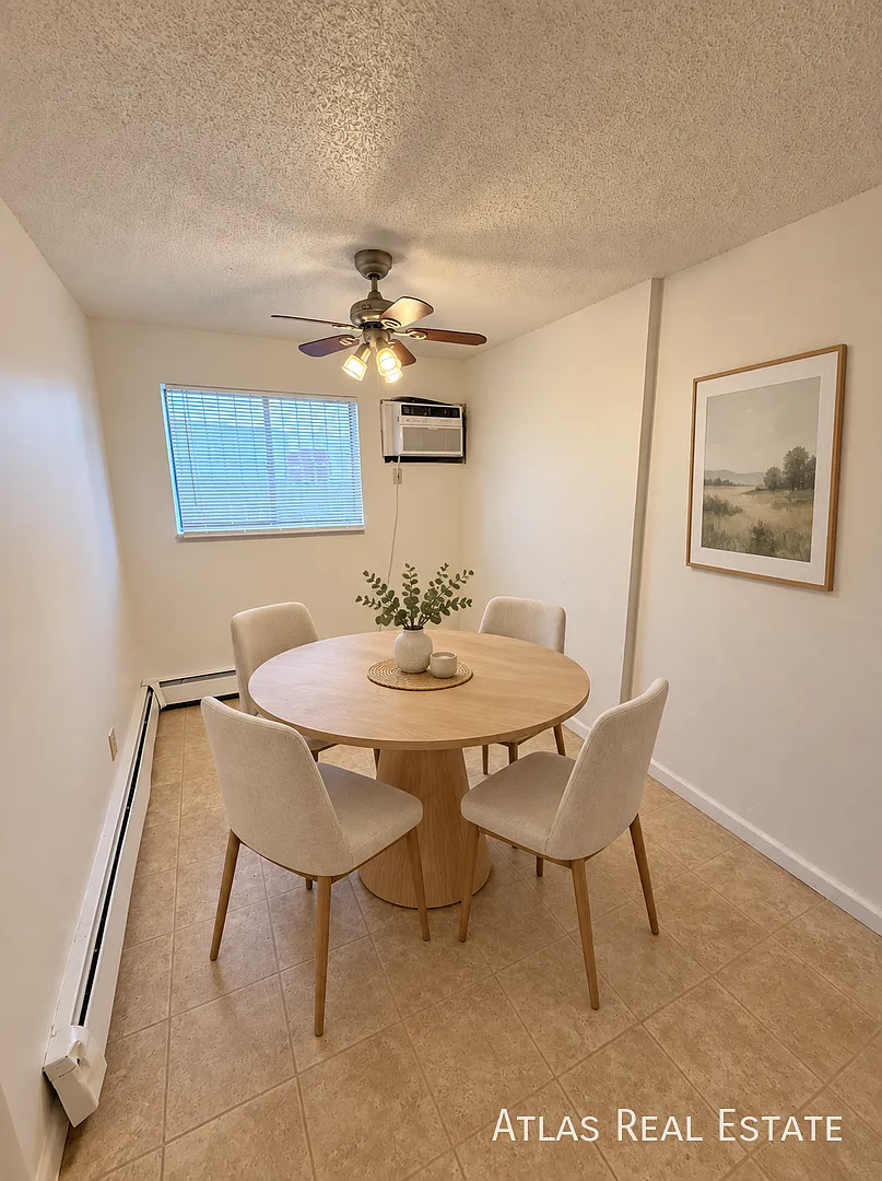 2210 S Dexter St — Photo 3