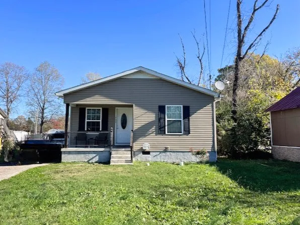 709 SE Atlantic St, Tullahoma, TN 37388