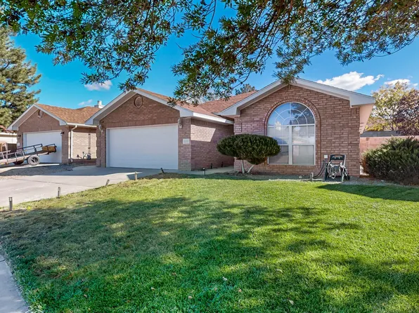 820 Bryce Canyon St SE, Albuquerque, NM 87123