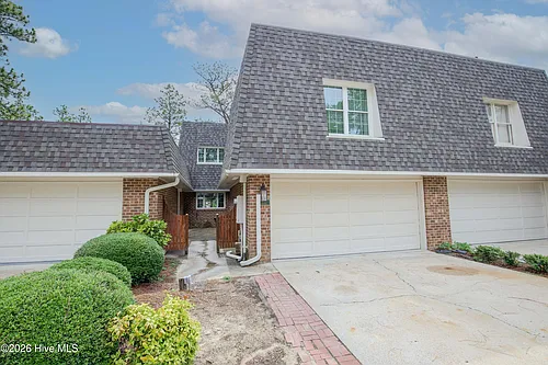 131 Racquet Ln Photo 1