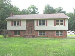 191 Twin Cedars Golf Rd, Mocksville, NC 27028