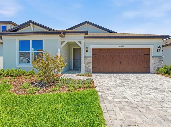 6979 Depue Dr, Wesley Chapel, FL 33545