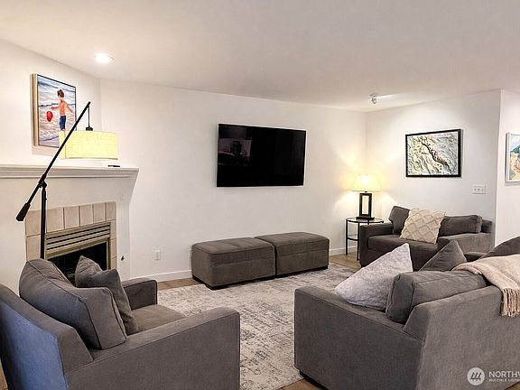 3rd image of 100 Lake Chelan Shores Drive #19-2