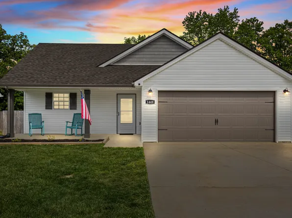 1449 Fredrick Dr, Clarksville, TN 37042