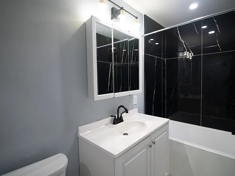 176 Frank St #F1 — Photo 5