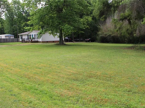 3258 Nance Country Dr, Climax, NC 27233
