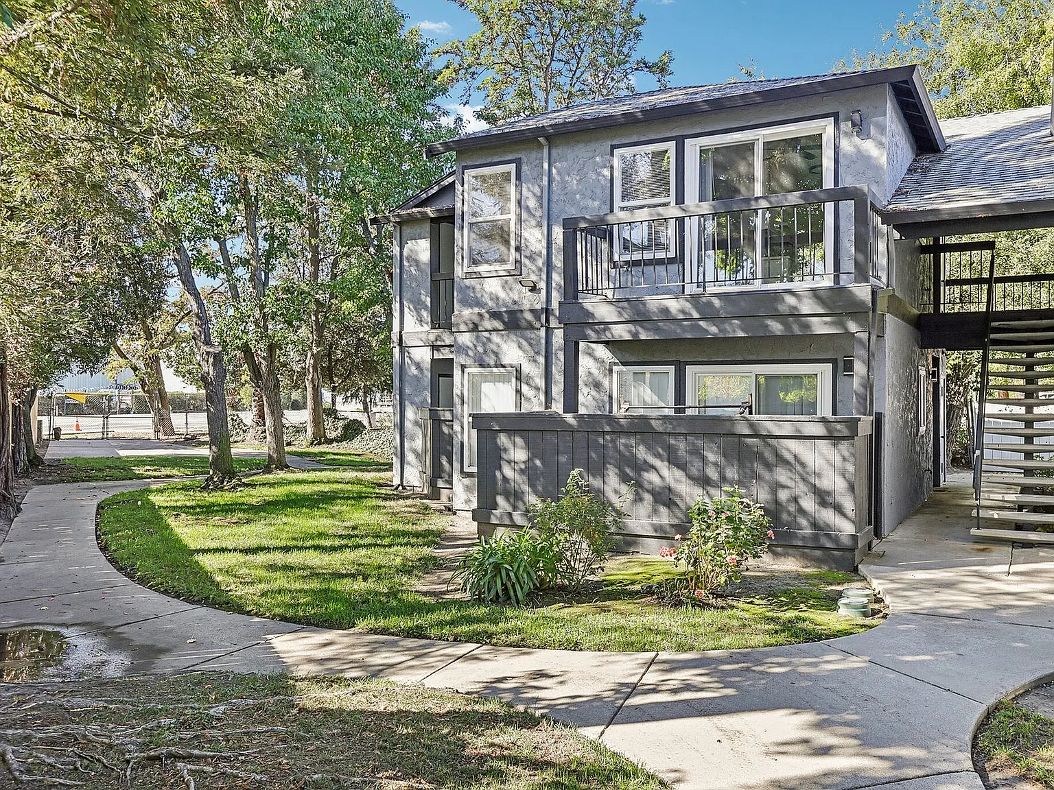 The Cottages at Vine Hill Creek — Photo 4