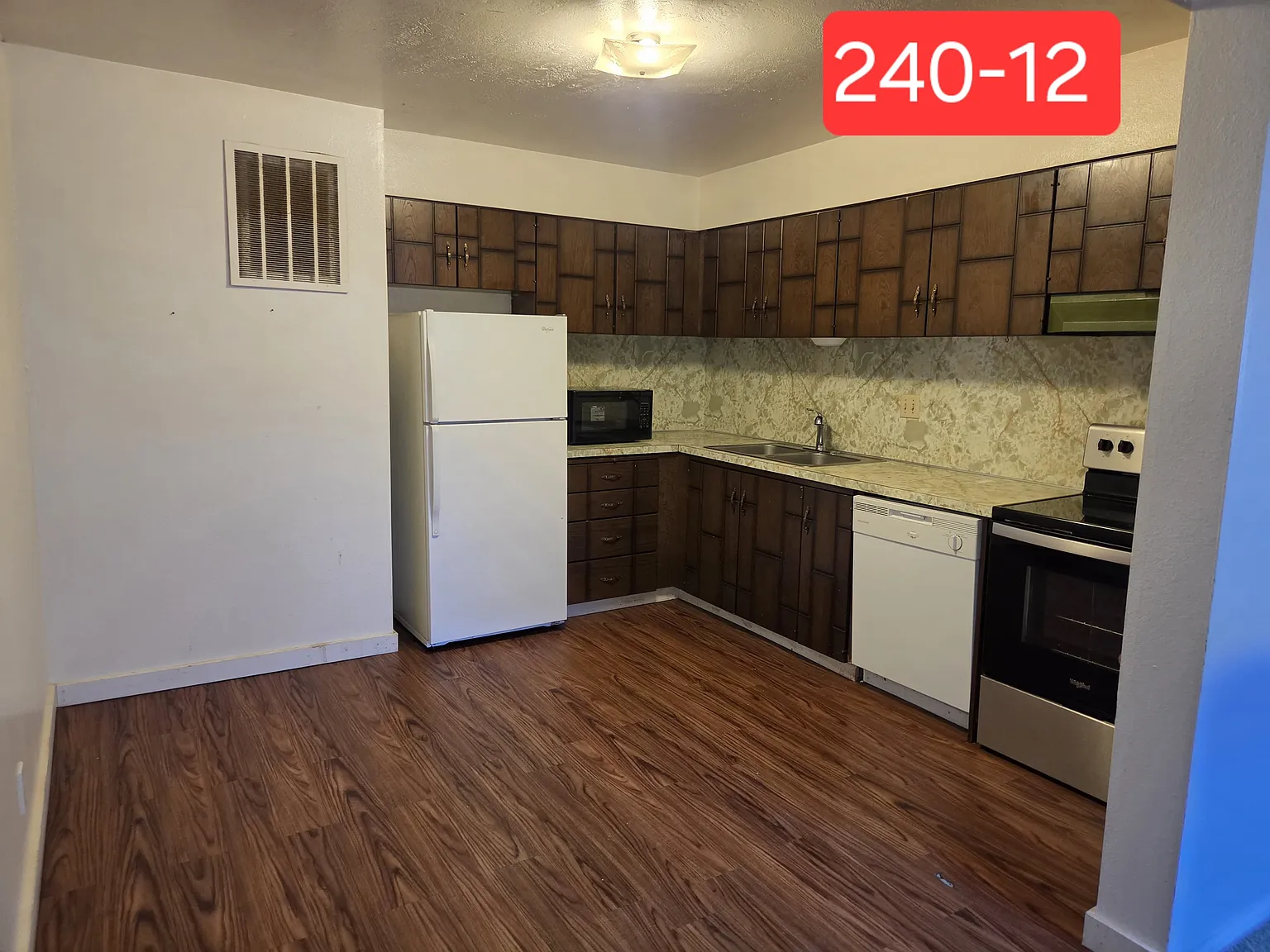 2 bed, 815 sqft, $1,100 — Photo 3