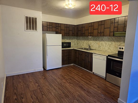 3rd image of 240 E 400 N APT 48