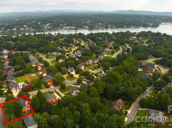 232 40th Avenue Dr NW, Hickory, NC 28601