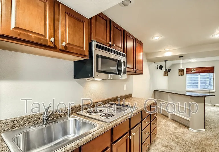 13460 Vine St — Photo 27
