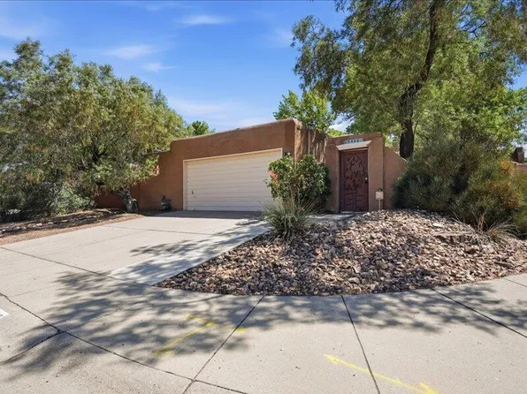 5400 Luttrell Ct NE, Albuquerque, NM 87111