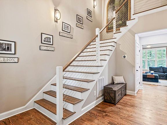 5th image of 4017 Dinsmore Ln