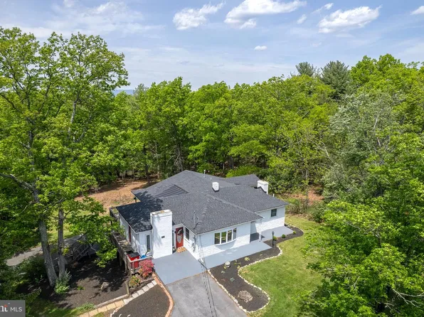 357 Hunting Ridge Rd, Winchester, VA 22603