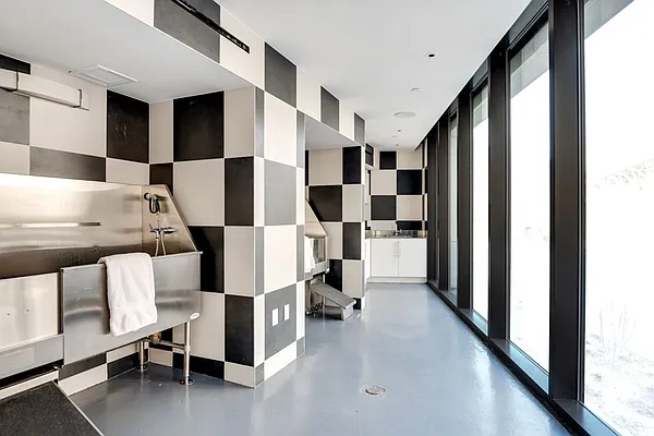 Rented by Compass | media 56