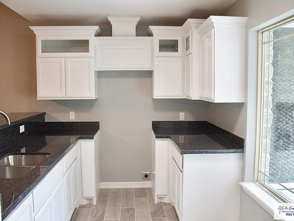 5th image of 10 Cheryl Ln #A