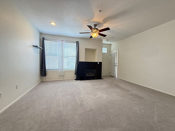 5th image of 5855 Valley Dr Unit 2153