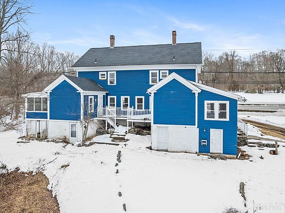 3rd image of 365 Putnam Road