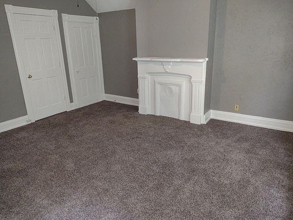 4th image of 221 W 5th St Unit 2