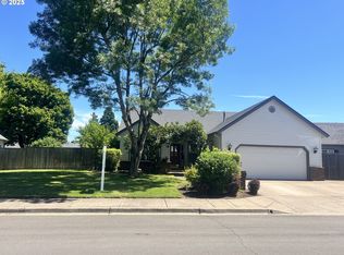 2917 Dry Creek Rd, Eugene, OR 97404