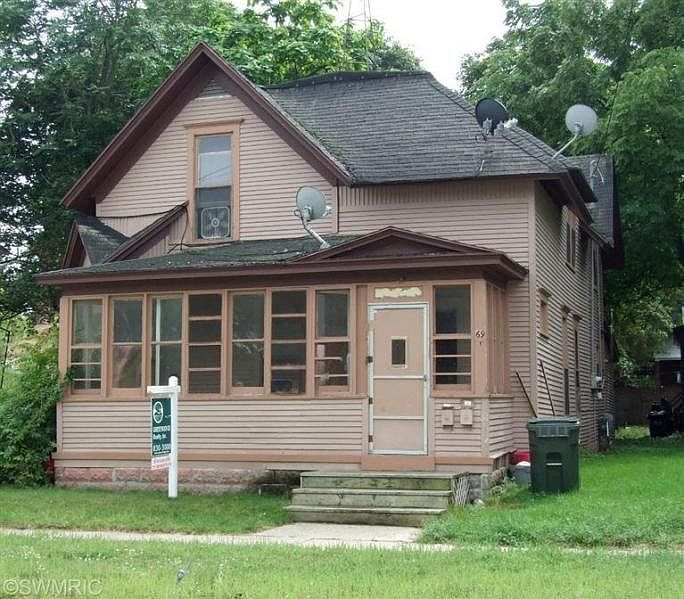 1st image of 69 Irwin Ave