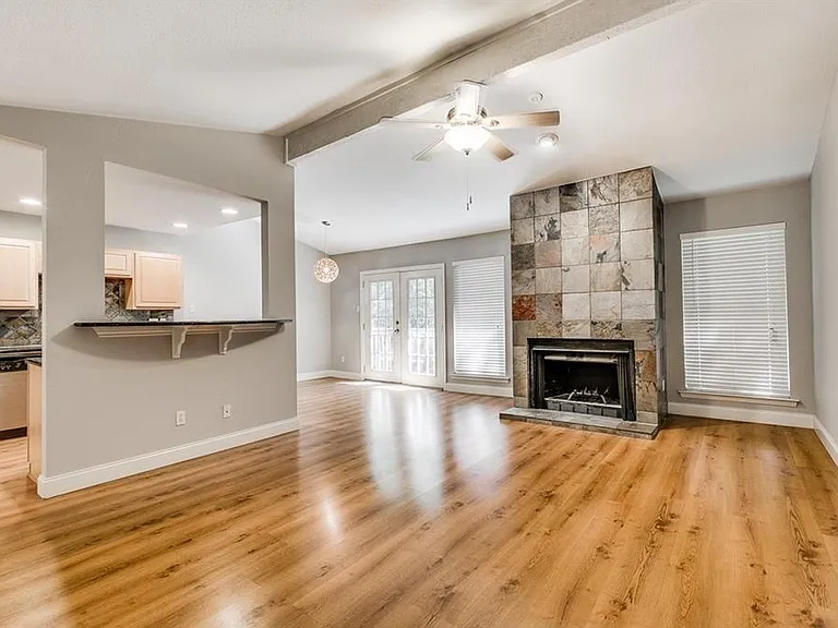 5107 Leralynn St #301 — Photo 4