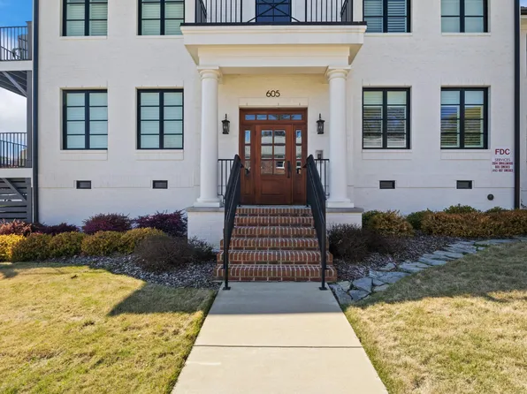605 Smedes Pl #C, Raleigh, NC 27605