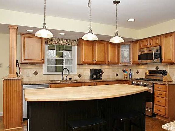 2nd image of 5213 Archer Dr