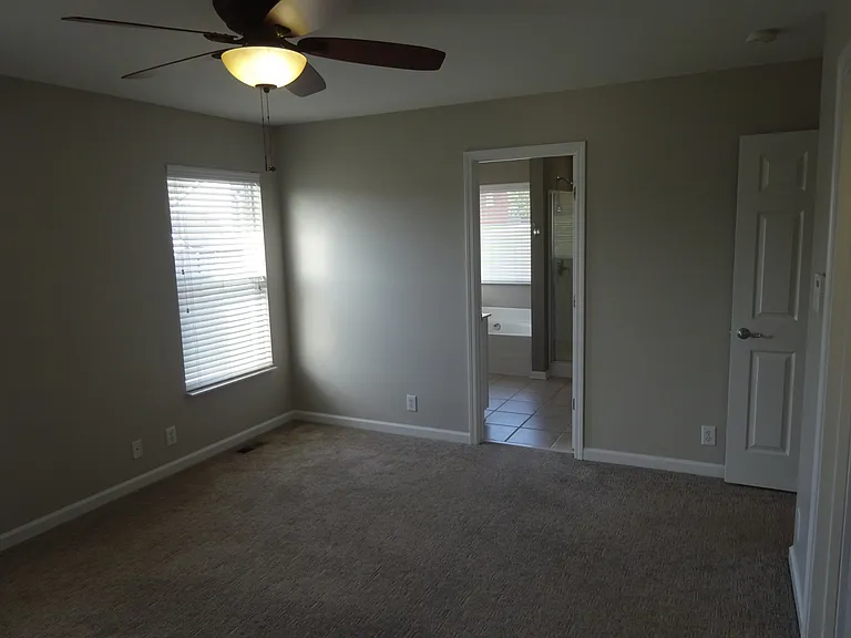 1713 Liberty Pike — Photo 22