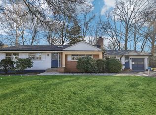 217 Knickerbocker Rd, Closter, NJ 07624