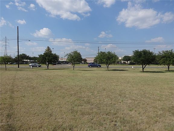 5th image of 1603 W Parmer Ln