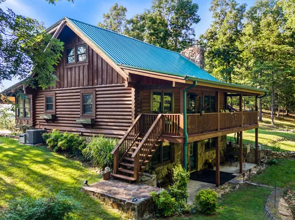 863 Porch Rock Rd, Pikeville, TN 37367