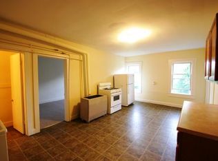 28 4th St, Pittsfield, MA 01201