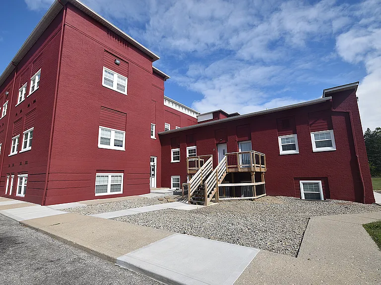 Waveland Place Apartments — Photo 92