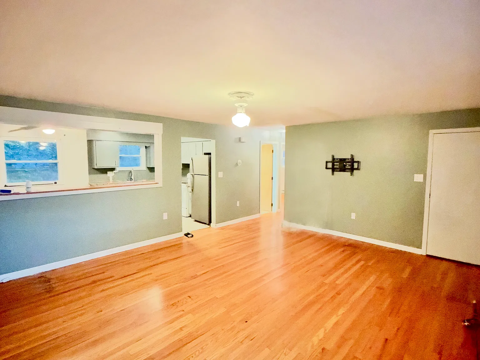 616 Perimeter Dr — Photo 3