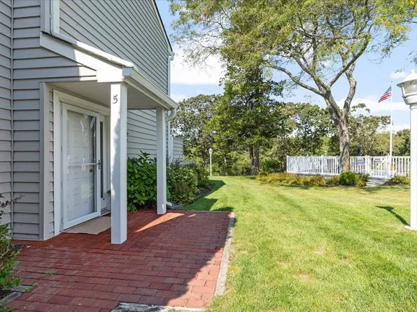 34 Montauk Hwy #5, Westhampton, NY 11977