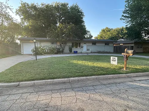 525 N Redbarn Ln Photo 1