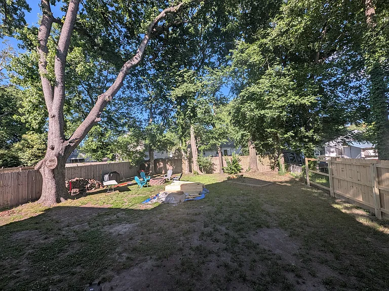 4117 Franklin St — Photo 25