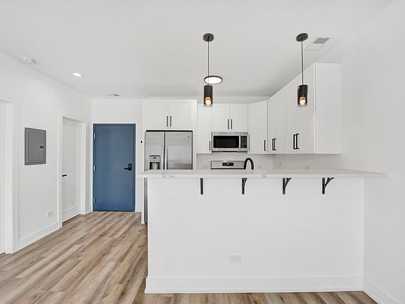 4th image of 4350 W Lawrence Ave #303