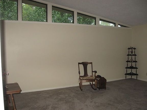 2nd image of 8615 Greenridge Ln
