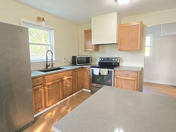 3rd image of 812 Wrights Hollow Rd SE
