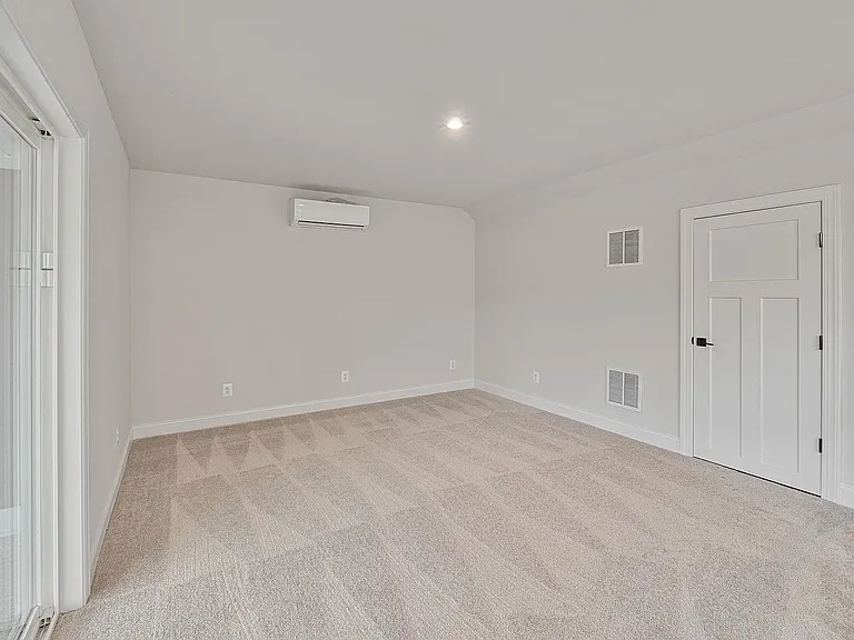 1320 Laconia Ln — Photo 51